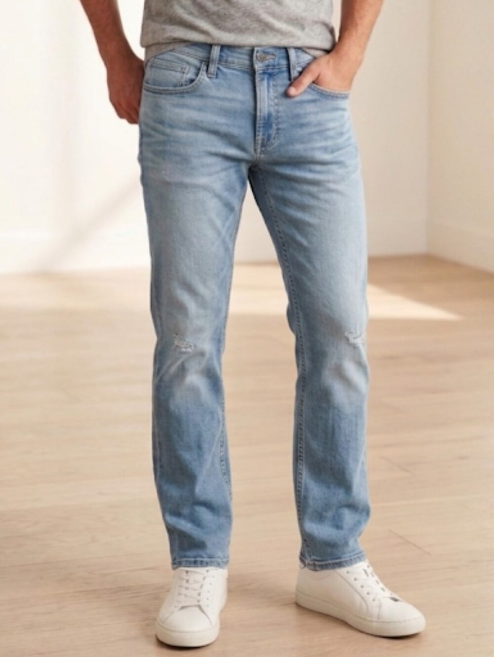 Hollister Men's Straight Leg Jeans Medium Wash Classic Denim